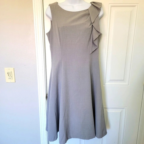 Calvin Klein Gray Sleeveless Dress Shoulder Ruffle A Line Back Zip Size 8 - Picture 1 of 12